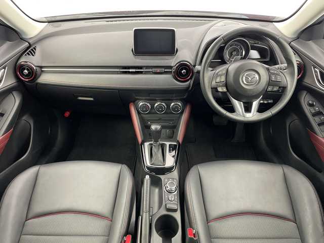 マツダ ＣＸ－３ XD ツーリング 新潟県 2016(平28)年 3.8万km ソウルレッドプレミアムメタリック メーカー純正ナビ/(CD.DVD.SD.フルセグ.Bluetooth)/バックカメラ/スマートシティブレーキアシスト/レーダークルーズコントロール/レーンキープアシスト/ブラインドスポットモニター/ヘッドアップディスプレイ/革巻きステアリング/ステアリングリモコン/パドルシフト/LEDオートライト/フォグランプ/ETC2.0/ハーフレザーシート/プッシュスタート/スマートキー/純正フロアマット