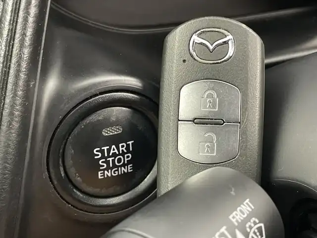 マツダ ＣＸ－３ XD ツーリング 新潟県 2016(平28)年 3.8万km ソウルレッドプレミアムメタリック メーカー純正ナビ/(CD.DVD.SD.フルセグ.Bluetooth)/バックカメラ/スマートシティブレーキアシスト/レーダークルーズコントロール/レーンキープアシスト/ブラインドスポットモニター/ヘッドアップディスプレイ/革巻きステアリング/ステアリングリモコン/パドルシフト/LEDオートライト/フォグランプ/ETC2.0/ハーフレザーシート/プッシュスタート/スマートキー/純正フロアマット