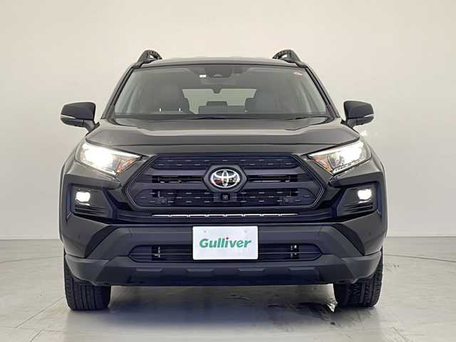 トヨタ ＲＡＶ４ アドベンチャー オフロードPKGⅡ 愛知県 2023(令5)年 2.6万km アティチュードブラックマイカ 純正10.5インチディスプレイオーディオ/パノラミックビューモニター/ビルトインETC2.0/デジタルインナーミラー/シートヒーター/ベンチレーションシート/ステアリングヒーター/パワーバックドア/コーナーセンサー/Toyota　Safety　Sense/・プリクラッシュセーフティ/・レーントレーシングアシスト/・レーダークルーズコントロール/・オートマチックハイビーム/・ブラインドスポットモニター