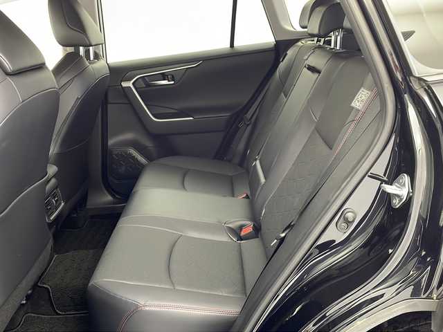 トヨタ ＲＡＶ４ アドベンチャー オフロードPKGⅡ 愛知県 2023(令5)年 2.6万km アティチュードブラックマイカ 純正10.5インチディスプレイオーディオ/パノラミックビューモニター/ビルトインETC2.0/デジタルインナーミラー/シートヒーター/ベンチレーションシート/ステアリングヒーター/パワーバックドア/コーナーセンサー/Toyota　Safety　Sense/・プリクラッシュセーフティ/・レーントレーシングアシスト/・レーダークルーズコントロール/・オートマチックハイビーム/・ブラインドスポットモニター
