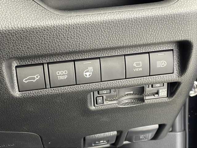トヨタ ＲＡＶ４ アドベンチャー オフロードPKGⅡ 愛知県 2023(令5)年 2.6万km アティチュードブラックマイカ 純正10.5インチディスプレイオーディオ/パノラミックビューモニター/ビルトインETC2.0/デジタルインナーミラー/シートヒーター/ベンチレーションシート/ステアリングヒーター/パワーバックドア/コーナーセンサー/Toyota　Safety　Sense/・プリクラッシュセーフティ/・レーントレーシングアシスト/・レーダークルーズコントロール/・オートマチックハイビーム/・ブラインドスポットモニター