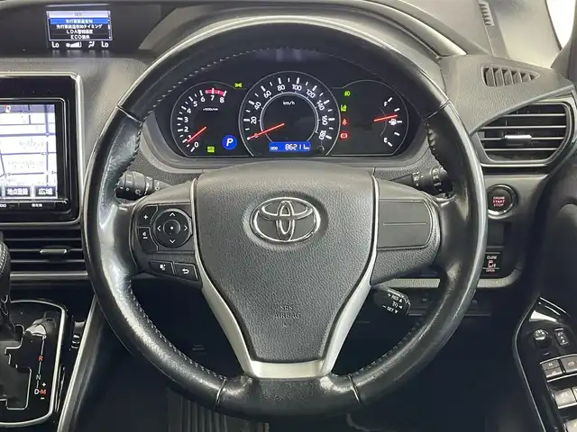 トヨタ ヴォクシー ZS 煌 愛知県 2018(平30)年 8.7万km ブラック 純正９型ナビ　純正１２．１型後席モニター　禁煙車　後席エアコン　ＥＴＣ　ドラレコ　バックカメラ　両側パワースライドドア　セーフティセンス　衝突軽減　レーンキープ　オートハイビーム　クルーズコントロール
