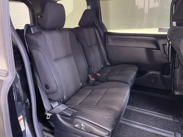 トヨタ ヴォクシー ZS 煌 愛知県 2018(平30)年 8.7万km ブラック 純正９型ナビ　純正１２．１型後席モニター　禁煙車　後席エアコン　ＥＴＣ　ドラレコ　バックカメラ　両側パワースライドドア　セーフティセンス　衝突軽減　レーンキープ　オートハイビーム　クルーズコントロール