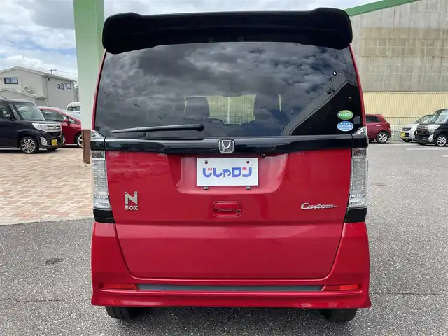 ホンダ Ｎ ＢＯＸ 新潟県 2015(平27)年 7.3万km ミラノレッド (株)IDOMが運営する【じしゃロン新潟店】の自社ローン専用車両になります。/こちらは現金またはオートローンご利用時の価格です。自社ローンご希望の方は別途その旨お申付け下さい/社外ナビ/フルセグTV視聴可能/Bluetooth接続可能/CD/DVD視聴可能/バックカメラ/ビルトインETC/片側パワースライドドア/横滑り防止装置/HIDヘッドライト（オート機能あり）/プッシュスタート/後席サンシェード/ブラックフロントグリル＆AW/ウィンカーミラー/純正フロアマット/LED室内灯/スマートキー