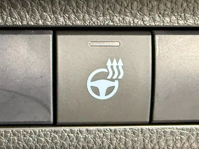 トヨタ ＲＡＶ４ アドベンチャー オフロードPKG 埼玉県 2021(令3)年 1.6万km アティチュードブラックマイカ 純正ディスプレイオーディオ　フルセグＴＶ　ナビ　バックカメラ　シートヒーター　エアシート　ステアリングヒーター　ハンズフリー充電　クリアランスソナー　ドライブレコーダー　ビルトインＥＴＣ　フロアマット