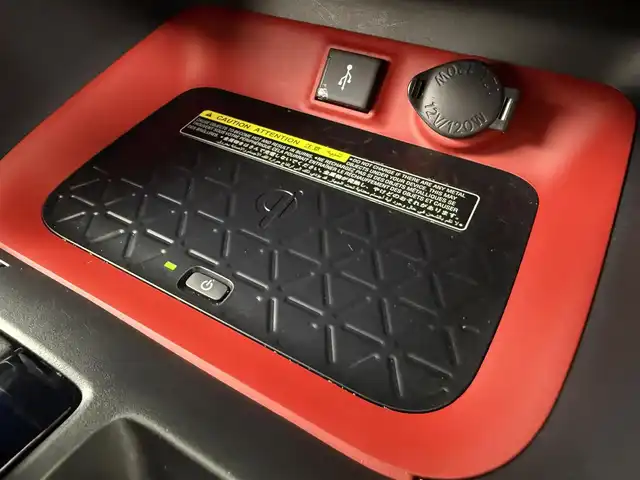トヨタ ＲＡＶ４ アドベンチャー オフロードPKG 埼玉県 2021(令3)年 1.6万km アティチュードブラックマイカ 純正ディスプレイオーディオ　フルセグＴＶ　ナビ　バックカメラ　シートヒーター　エアシート　ステアリングヒーター　ハンズフリー充電　クリアランスソナー　ドライブレコーダー　ビルトインＥＴＣ　フロアマット