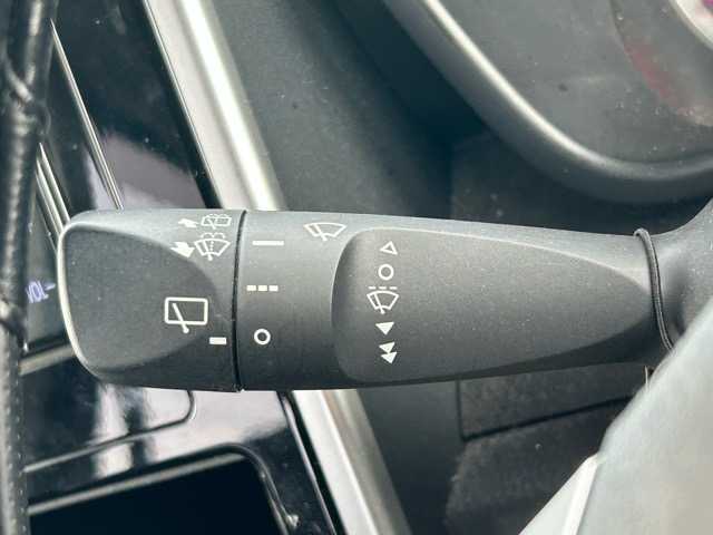 トヨタ ルーミー カスタムG 千葉県 2020(令2)年 9.5万km パールホワイトⅢ ワンオーナー/純正ナビ/フルセグTV/TVキャンセラー/CD/DVD/Bluetooth/ETC/バックカメラ/フロント/リア純正エアロ/前方ドライブレコーダー/前後コーナーセンサー/両側パワースライドドア/クルーズコントロール/1列目シートヒーター/横滑り防止装置/盗難防止装置/衝突軽減ブレーキ/オートマチックハイビーム/ウィンカーミラー/純正ドアバイザー/リアサンシェード/プッシュスタート/スマートキー/スペアキー１本/ステアリングスイッチ/LEDヘッドライト/フォグランプ/純正アルミホイール/純正フロアマット/保証書/取扱説明書