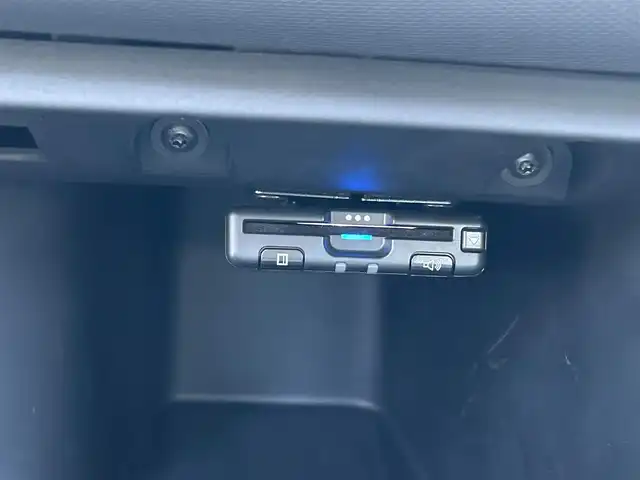 ルノー トゥインゴ EDC 香川県 2020(令2)年 3.8万km 青 ワンオーナー/取扱説明書/保証書/ディスプレイオーディオ/ミラーリング/BT/USB/AUX/ドライブレコーダー/レーンキープ/純正15インチアルミ/キーレス