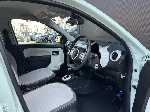 ルノー トゥインゴ EDC 香川県 2020(令2)年 3.8万km 青 ワンオーナー/取扱説明書/保証書/ディスプレイオーディオ/ミラーリング/BT/USB/AUX/ドライブレコーダー/レーンキープ/純正15インチアルミ/キーレス