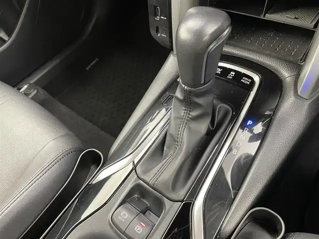 トヨタ カローラ クロス ハイブリッド Z 富山県 2023(令5)年 3.8万km プラチナホワイトパールマイカ 純正9型ディスプレイオーディオ（AM/FM/USB/BT）/バックカメラ/F/S/Rモデリスタエアロ/シーケンシャルターンランプ/ルーフレール/電動リアゲート/プリクラッシュセーフティ/レーダークルーズコントロール/レーンキープアシスト/オートマチックハイビーム/LEDヘッドライト/ハーフレザーシート/前席シートヒーター/ドライブレコーダー前後/ビルトインETC2.0/デジタルインナーミラー/スマートキー/プッシュスタート/純正フロアマット/ハンドルカバー/純正１８インチAW