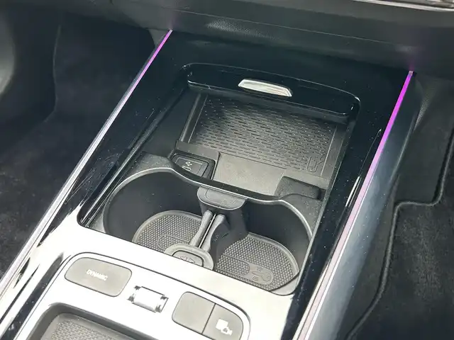 メルセデス・ベンツ Ｍ・ベンツ ＧＬＡ１８０ 東京都 2024(令6)年 0.6万km マウンテングレー 【MP202501】/ワンオーナー/パノラミックスライディングルーフ/ユーザーエクスペリエンス/10.25インチワイドディスプレイナビ/Bluetoothオーディオ／フルセグTV/10.25インチコックピットディスプレイ/レーダーセーフティパッケージ/LEDハイパフォーマンスヘッドランプ/アダプティブハイビームアシスト/純正18インチアルミホイール/スマートキー×2/保証書/取扱説明書/R7/10ディーラー整備記録簿あり