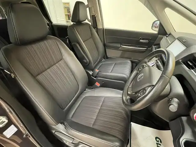 ホンダ フリード ハイブリット EX 群馬県 2017(平29)年 7.1万km モダンスティールM ホンダセンシング/・衝突軽減ブレーキ/・レーンキープアシスト/・オートライト/・クルーズコントロール/・横滑り防止/純正9インチナビ/・AM/FM/MSV/・Bluetooth/SD/・CD/DVD/両側電動スライドドア/バックカメラ/LEDヘッドライト/フォグランプ/ETC/前席シートヒーター/純正ドライブレコーダー/純正フロアマット/純正ドアバイザー/プッシュスタート/スマートキー