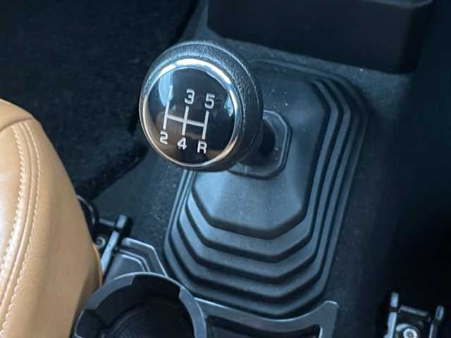スズキ ジムニー XL 茨城県 2020(令2)年 5.8万km ミディアムグレー ナビ　/-BT/AM/FM/CD/TV/衝突軽減システム　/ターボ　/純正アルミホイール /レザーシートカバー /スマートキー /D席N席シートヒーター /前後ドライブレコーダー /電動格納ミラー /アイドリングストップ /５MT /ETC /プッシュスタート/スペアタイヤ/スペアキー