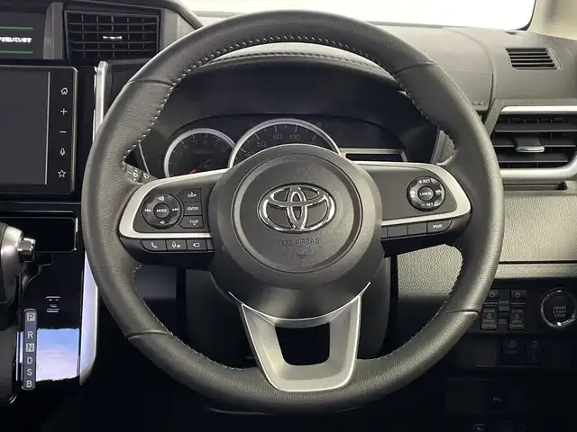 トヨタ ルーミー カスタムG 鹿児島県 2024(令6)年 1万km パールホワイトⅢ 純正ディスプレイオーディオ/（BT/フルセグTV）/両側パワースライドドア/レーダークルーズコントロール/衝突被害軽減ブレーキ/レーンキープアシスト/アイドリングストップ/電動パーキングブレーキ/オートホールド/オートライト/オートマチックハイビーム