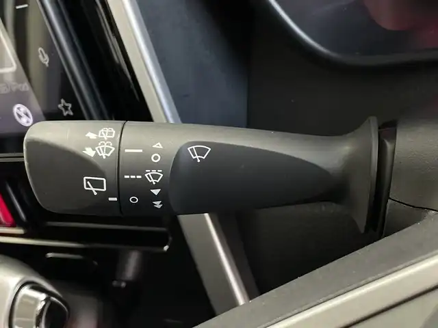 トヨタ ルーミー カスタムG 鹿児島県 2024(令6)年 1万km パールホワイトⅢ 純正ディスプレイオーディオ/（BT/フルセグTV）/両側パワースライドドア/レーダークルーズコントロール/衝突被害軽減ブレーキ/レーンキープアシスト/アイドリングストップ/電動パーキングブレーキ/オートホールド/オートライト/オートマチックハイビーム