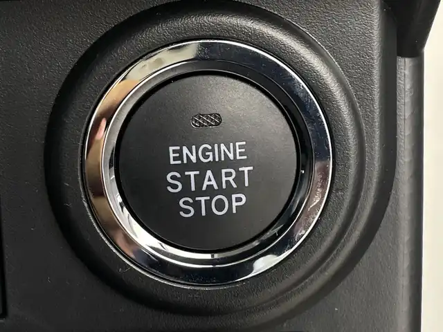 トヨタ ルーミー カスタムG 鹿児島県 2024(令6)年 1万km パールホワイトⅢ 純正ディスプレイオーディオ/（BT/フルセグTV）/両側パワースライドドア/レーダークルーズコントロール/衝突被害軽減ブレーキ/レーンキープアシスト/アイドリングストップ/電動パーキングブレーキ/オートホールド/オートライト/オートマチックハイビーム