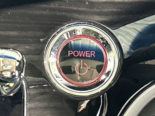 ホンダ オデッセイ ハイブリッド アブソルート・EXホンダセンジング 神奈川県 2018(平30)年 6.5万km プラチナホワイトパール 純正9型メモリーナビゲーション【VXM-187VFNi】/純正フリップダウンモニター/フルセグ　CD DVD　SDMUSICRACK　Bluetooth　iPod　USB/マルチビューカメラ/スマートパーキングアシスト/パーキングセンサーシステム/ブラインドスポットインフォメーション/ホンダセンシング/衝突軽減ブレーキ/歩行者事故低減ステアリング/アダブティブクルーズコントロール/LKAS車線維持支援システム/路外逸脱抑制機能/誤発進抑制機能/先行車発進お知らせ機能/標識認識機能/ECON/純正ビルトインETC2.0/2列目オットマン/ハーフレザーシート/前席シートヒーター/パワーシート/革巻きステアリング/自動防眩ルームミラー/社外前後ドライブレコーダー/電動パーキングブレーキ/オートブレーキホールド/プラズマクラスター付オートエアコン/プッシュスタート/スマートキー/LEDヘッド/フォグランプ/LEDアクティブコーナリングランプ/オートライト/純正17インチアルミホイール/純正サイド/リアスポイラー/スペアキー