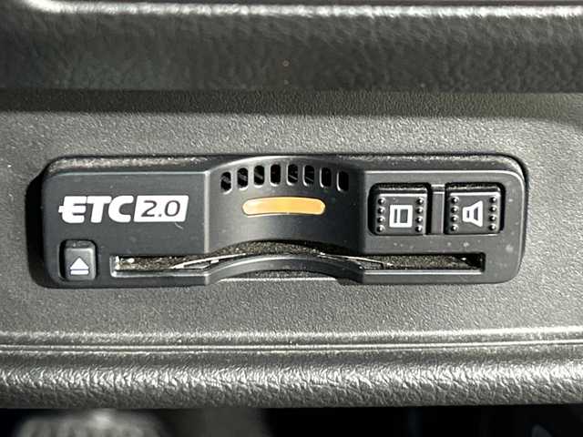 ホンダ オデッセイ ハイブリッド アブソルート・EXホンダセンジング 神奈川県 2018(平30)年 6.5万km プラチナホワイトパール 純正9型メモリーナビゲーション【VXM-187VFNi】/純正フリップダウンモニター/フルセグ　CD DVD　SDMUSICRACK　Bluetooth　iPod　USB/マルチビューカメラ/スマートパーキングアシスト/パーキングセンサーシステム/ブラインドスポットインフォメーション/ホンダセンシング/衝突軽減ブレーキ/歩行者事故低減ステアリング/アダブティブクルーズコントロール/LKAS車線維持支援システム/路外逸脱抑制機能/誤発進抑制機能/先行車発進お知らせ機能/標識認識機能/ECON/純正ビルトインETC2.0/2列目オットマン/ハーフレザーシート/前席シートヒーター/パワーシート/革巻きステアリング/自動防眩ルームミラー/社外前後ドライブレコーダー/電動パーキングブレーキ/オートブレーキホールド/プラズマクラスター付オートエアコン/プッシュスタート/スマートキー/LEDヘッド/フォグランプ/LEDアクティブコーナリングランプ/オートライト/純正17インチアルミホイール/純正サイド/リアスポイラー/スペアキー