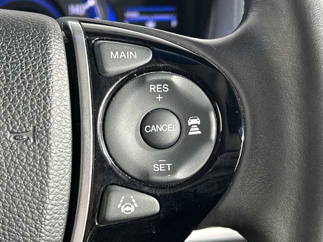 ホンダ オデッセイ ハイブリッド アブソルート・EXホンダセンジング 神奈川県 2018(平30)年 6.5万km プラチナホワイトパール 純正9型メモリーナビゲーション【VXM-187VFNi】/純正フリップダウンモニター/フルセグ　CD DVD　SDMUSICRACK　Bluetooth　iPod　USB/マルチビューカメラ/スマートパーキングアシスト/パーキングセンサーシステム/ブラインドスポットインフォメーション/ホンダセンシング/衝突軽減ブレーキ/歩行者事故低減ステアリング/アダブティブクルーズコントロール/LKAS車線維持支援システム/路外逸脱抑制機能/誤発進抑制機能/先行車発進お知らせ機能/標識認識機能/ECON/純正ビルトインETC2.0/2列目オットマン/ハーフレザーシート/前席シートヒーター/パワーシート/革巻きステアリング/自動防眩ルームミラー/社外前後ドライブレコーダー/電動パーキングブレーキ/オートブレーキホールド/プラズマクラスター付オートエアコン/プッシュスタート/スマートキー/LEDヘッド/フォグランプ/LEDアクティブコーナリングランプ/オートライト/純正17インチアルミホイール/純正サイド/リアスポイラー/スペアキー