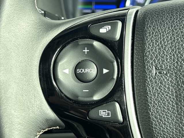 ホンダ オデッセイ ハイブリッド アブソルート・EXホンダセンジング 神奈川県 2018(平30)年 6.5万km プラチナホワイトパール 純正9型メモリーナビゲーション【VXM-187VFNi】/純正フリップダウンモニター/フルセグ　CD DVD　SDMUSICRACK　Bluetooth　iPod　USB/マルチビューカメラ/スマートパーキングアシスト/パーキングセンサーシステム/ブラインドスポットインフォメーション/ホンダセンシング/衝突軽減ブレーキ/歩行者事故低減ステアリング/アダブティブクルーズコントロール/LKAS車線維持支援システム/路外逸脱抑制機能/誤発進抑制機能/先行車発進お知らせ機能/標識認識機能/ECON/純正ビルトインETC2.0/2列目オットマン/ハーフレザーシート/前席シートヒーター/パワーシート/革巻きステアリング/自動防眩ルームミラー/社外前後ドライブレコーダー/電動パーキングブレーキ/オートブレーキホールド/プラズマクラスター付オートエアコン/プッシュスタート/スマートキー/LEDヘッド/フォグランプ/LEDアクティブコーナリングランプ/オートライト/純正17インチアルミホイール/純正サイド/リアスポイラー/スペアキー