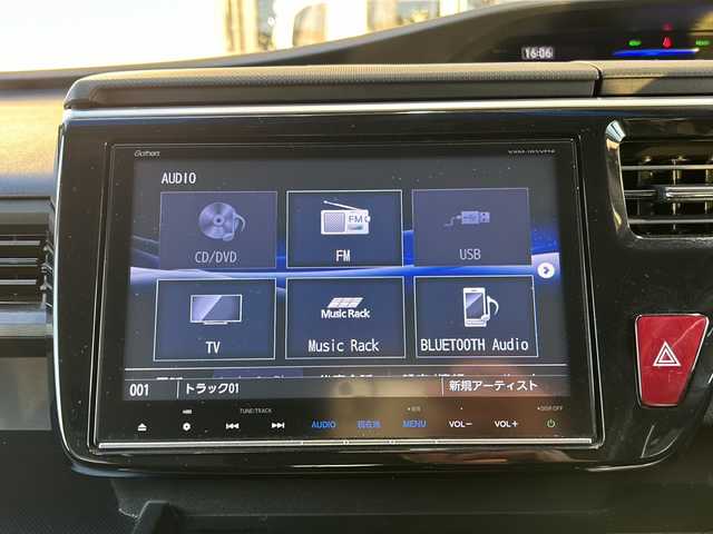 ホンダ ステップワゴン スパーダ ハイブリッド G EX ホンダセンシング 静岡県 2017(平29)年 9.7万km プレミアムスパークルブラックパール 純正メモリナビ/・CD/・DVD/・フルセグＴＶ/・Bluetooth/・USB/・AM/・FM/主要装備/・両側パワスラ/・後席モニター/・ホンダセンシング/・衝突軽減/・レーンキープ/・追従クルコン/・全方位カメラ/・ビルトインETC/・ドラレコ前後/・ハーフレザーシート/・シートヒーターD/N席/・電動パーキングブレーキ/・オートホールド/・純正フロアマット/・純正アルミホイール/・LEDヘッドライト/・オートライト/・ステリモ