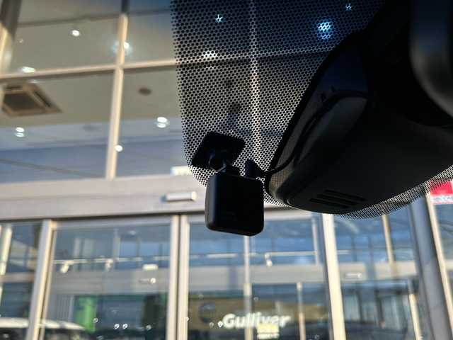 ホンダ ステップワゴン スパーダ ハイブリッド G EX ホンダセンシング 静岡県 2017(平29)年 9.7万km プレミアムスパークルブラックパール 純正メモリナビ/・CD/・DVD/・フルセグＴＶ/・Bluetooth/・USB/・AM/・FM/主要装備/・両側パワスラ/・後席モニター/・ホンダセンシング/・衝突軽減/・レーンキープ/・追従クルコン/・全方位カメラ/・ビルトインETC/・ドラレコ前後/・ハーフレザーシート/・シートヒーターD/N席/・電動パーキングブレーキ/・オートホールド/・純正フロアマット/・純正アルミホイール/・LEDヘッドライト/・オートライト/・ステリモ