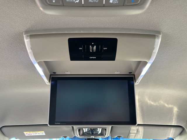 ホンダ ステップワゴン スパーダ ハイブリッド G EX ホンダセンシング 静岡県 2017(平29)年 9.7万km プレミアムスパークルブラックパール 純正メモリナビ/・CD/・DVD/・フルセグＴＶ/・Bluetooth/・USB/・AM/・FM/主要装備/・両側パワスラ/・後席モニター/・ホンダセンシング/・衝突軽減/・レーンキープ/・追従クルコン/・全方位カメラ/・ビルトインETC/・ドラレコ前後/・ハーフレザーシート/・シートヒーターD/N席/・電動パーキングブレーキ/・オートホールド/・純正フロアマット/・純正アルミホイール/・LEDヘッドライト/・オートライト/・ステリモ