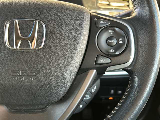 ホンダ ステップワゴン スパーダ ハイブリッド G EX ホンダセンシング 静岡県 2017(平29)年 9.7万km プレミアムスパークルブラックパール 純正メモリナビ/・CD/・DVD/・フルセグＴＶ/・Bluetooth/・USB/・AM/・FM/主要装備/・両側パワスラ/・後席モニター/・ホンダセンシング/・衝突軽減/・レーンキープ/・追従クルコン/・全方位カメラ/・ビルトインETC/・ドラレコ前後/・ハーフレザーシート/・シートヒーターD/N席/・電動パーキングブレーキ/・オートホールド/・純正フロアマット/・純正アルミホイール/・LEDヘッドライト/・オートライト/・ステリモ