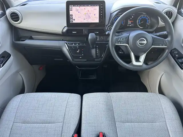 日産 デイズ X 群馬県 2024(令6)年 0.3万km ホワイトパール 純正ナビ/　(AM/FM/TV/BT/)/アラウンドビューモニター/エマージェンシーブレーキ/車線逸脱警報/先行車発進お知らせ機能/標識認識機能/ふらつき警報/クリアランスソナー/アイドリングストップ/前方ドライブレコーダー/ETC2.0/ステアリングリモコン/社外フロアマット/AUTOライト/LEDヘッドライト