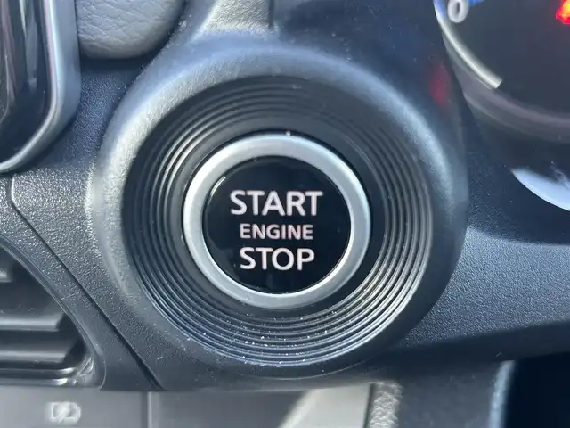 日産 デイズ X 群馬県 2024(令6)年 0.3万km ホワイトパール 純正ナビ/　(AM/FM/TV/BT/)/アラウンドビューモニター/エマージェンシーブレーキ/車線逸脱警報/先行車発進お知らせ機能/標識認識機能/ふらつき警報/クリアランスソナー/アイドリングストップ/前方ドライブレコーダー/ETC2.0/ステアリングリモコン/社外フロアマット/AUTOライト/LEDヘッドライト