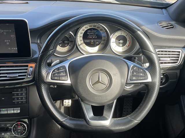 メルセデス・ベンツ ＣＬＳ２２０ｄ AMGライン 大阪府 2017(平29)年 9.4万km オブシディアンブラック ・サンルーフ/・エアサス/・レーダーセーフティーパッケージ/・ステアリングアシスト/・PRE-SAFEブレーキ/・アテンションアシスト/・ブラインドスポットアシスト/・レーンキープアシスト/・レーダークルーズコントロール/・純正ナビ/・CD/DVD/・USB/SD/BT/・フルセグTV/・全方位カメラ/・ブラックレザーシート/・パワーシート/・シートメモリー/・全席シートヒーター/・パワートランク/・前後ドラレコ