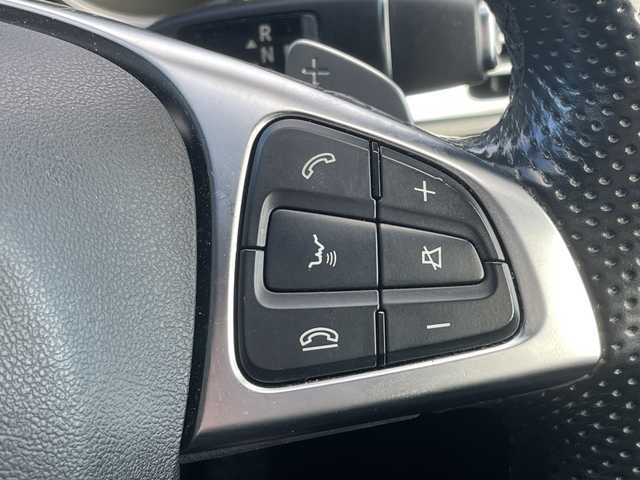 メルセデス・ベンツ ＣＬＳ２２０ｄ AMGライン 大阪府 2017(平29)年 9.4万km オブシディアンブラック ・サンルーフ/・エアサス/・レーダーセーフティーパッケージ/・ステアリングアシスト/・PRE-SAFEブレーキ/・アテンションアシスト/・ブラインドスポットアシスト/・レーンキープアシスト/・レーダークルーズコントロール/・純正ナビ/・CD/DVD/・USB/SD/BT/・フルセグTV/・全方位カメラ/・ブラックレザーシート/・パワーシート/・シートメモリー/・全席シートヒーター/・パワートランク/・前後ドラレコ