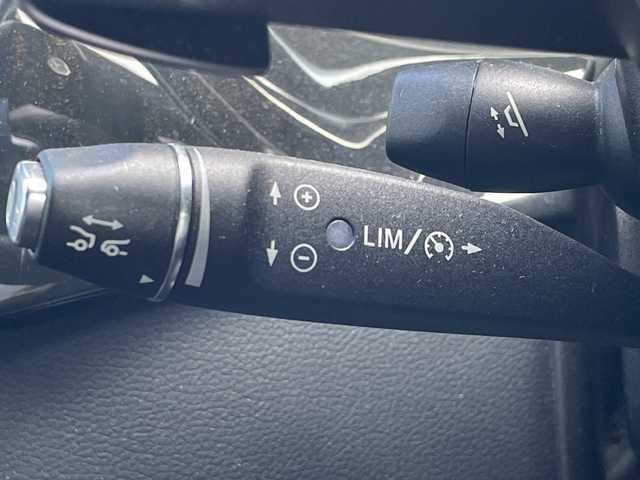 メルセデス・ベンツ ＣＬＳ２２０ｄ AMGライン 大阪府 2017(平29)年 9.4万km オブシディアンブラック ・サンルーフ/・エアサス/・レーダーセーフティーパッケージ/・ステアリングアシスト/・PRE-SAFEブレーキ/・アテンションアシスト/・ブラインドスポットアシスト/・レーンキープアシスト/・レーダークルーズコントロール/・純正ナビ/・CD/DVD/・USB/SD/BT/・フルセグTV/・全方位カメラ/・ブラックレザーシート/・パワーシート/・シートメモリー/・全席シートヒーター/・パワートランク/・前後ドラレコ