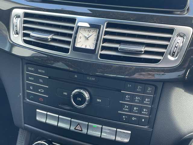 メルセデス・ベンツ ＣＬＳ２２０ｄ AMGライン 大阪府 2017(平29)年 9.4万km オブシディアンブラック ・サンルーフ/・エアサス/・レーダーセーフティーパッケージ/・ステアリングアシスト/・PRE-SAFEブレーキ/・アテンションアシスト/・ブラインドスポットアシスト/・レーンキープアシスト/・レーダークルーズコントロール/・純正ナビ/・CD/DVD/・USB/SD/BT/・フルセグTV/・全方位カメラ/・ブラックレザーシート/・パワーシート/・シートメモリー/・全席シートヒーター/・パワートランク/・前後ドラレコ