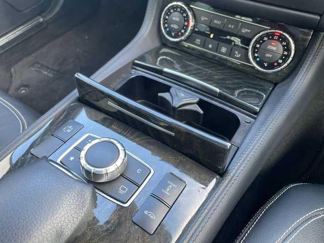 メルセデス・ベンツ ＣＬＳ２２０ｄ AMGライン 大阪府 2017(平29)年 9.4万km オブシディアンブラック ・サンルーフ/・エアサス/・レーダーセーフティーパッケージ/・ステアリングアシスト/・PRE-SAFEブレーキ/・アテンションアシスト/・ブラインドスポットアシスト/・レーンキープアシスト/・レーダークルーズコントロール/・純正ナビ/・CD/DVD/・USB/SD/BT/・フルセグTV/・全方位カメラ/・ブラックレザーシート/・パワーシート/・シートメモリー/・全席シートヒーター/・パワートランク/・前後ドラレコ