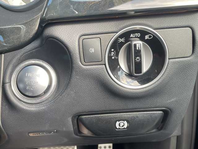 メルセデス・ベンツ ＣＬＳ２２０ｄ AMGライン 大阪府 2017(平29)年 9.4万km オブシディアンブラック ・サンルーフ/・エアサス/・レーダーセーフティーパッケージ/・ステアリングアシスト/・PRE-SAFEブレーキ/・アテンションアシスト/・ブラインドスポットアシスト/・レーンキープアシスト/・レーダークルーズコントロール/・純正ナビ/・CD/DVD/・USB/SD/BT/・フルセグTV/・全方位カメラ/・ブラックレザーシート/・パワーシート/・シートメモリー/・全席シートヒーター/・パワートランク/・前後ドラレコ