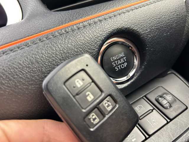 トヨタ シエンタ ファンベースG 群馬県 2019(令1)年 2万km ヴィンテージブラウンパールクリスタルシャイン 純正ナビ　全周囲カメラ　ドラレコ　両側電動スライドドア　衝突被害軽減ブレーキ　レーンアシスト　オートマチックハイビーム　HIDヘッドライト　シートヒーター　クリアランスソナー　ハンドルヒーター　禁煙車