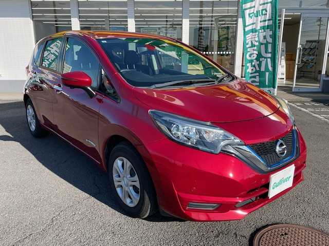 日産 ノート e－パワー X 神奈川県 2017(平29)年 12.4万km ガーネットレッド ワンオーナー/純正メモリナビ/全方位モニター/ETC/プッシュスタート/バックカメラ/ウィンカーミラー/取説・保証書/純正フロアマット