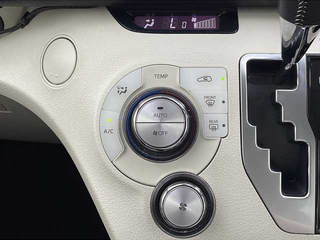 トヨタ シエンタ G 宮城県 2021(令3)年 3.4万km ベージュ Toyota Safety Sense /・プリクラッシュセーフティ/・レーンディパーチャーアラート/・オートマチックハイビーム/ALPINE製フリップダウンモニター/社外7inSDナビ/・BT.CD.DVD.SD.USB/バックカメラ/フルセグTV/両側パワースライドドア/ETC/ドライブレコーダー（FR）/ステアリングスイッチ/プッシュスタート/スマートキー×2/LEDヘッドライト/純正フロアマット/純正ホイルキャップ/冬タイヤ積込み/（185/60/15）