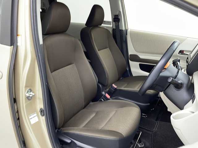 トヨタ シエンタ G 宮城県 2021(令3)年 3.4万km ベージュ Toyota Safety Sense /・プリクラッシュセーフティ/・レーンディパーチャーアラート/・オートマチックハイビーム/ALPINE製フリップダウンモニター/社外7inSDナビ/・BT.CD.DVD.SD.USB/バックカメラ/フルセグTV/両側パワースライドドア/ETC/ドライブレコーダー（FR）/ステアリングスイッチ/プッシュスタート/スマートキー×2/LEDヘッドライト/純正フロアマット/純正ホイルキャップ/冬タイヤ積込み/（185/60/15）