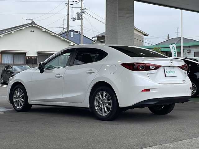 マツダ アクセラ ハイブリッド S 愛媛県 2015(平27)年 11.2万km スノーフレイクホワイトパールマイカ 純正ナビ/・フルセグTV/・Bluetooth接続/・CD/DVD再生/・AM/FM/バックカメラ/ビルトインETC/クルーズコントロール/リアビークルモニタリングシステム/アダプティブフロントライティングシステム/ヘッドアップディスプレイ/オートライト/スペアキー/純正16インチアルミ/純正フロアマット/フォグランプ