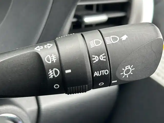 トヨタ ハイラックス Z 岩手県 2018(平30)年 1.9万km アティチュードブラックマイカ ・4WD/・純正ナビ（NSZT-W66T）/・フルセグ/・AM/FM/CD/Bluetooth/・プッシュスタート/・スマートキー/・スペアキー1本/・Toyota Safety Sense/・横滑り防止/・オートライト/・LEDヘットライト/・レーダークルーズコントロール/・ダウンヒルアシストコントロール/・MTモード付AT/・純正ETC/・純正フロアマット/・純正ドアバイザー/・純正AW/・ハードノトカバー/・純正ダンパー/・サマータイヤ純正AWセット積み/・保証書/・取扱説明書