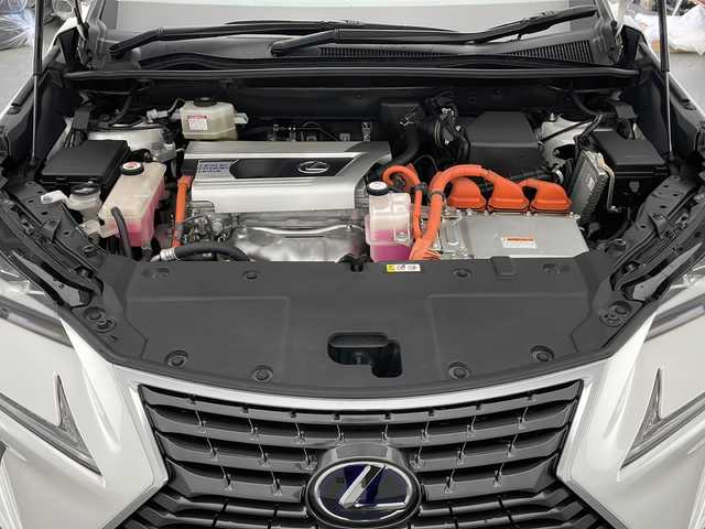 レクサス ＮＸ 300h Iパッケージ 長野県 2020(令2)年 6.7万km ソニッククォーツ 4WD/純正ナビ　/（フルセグ/Bluetooth/CD/DVD/USB)/全方位モニター/衝突軽減ブレーキ/レーンキープアシスト/レーダークルーズコントロール/ブラインドスポットモニター/前後コーナーセンサー/ビルトインETC2.0/前後ドライブレコーダー/前席パワーシート（D席メモリ付き）/前席シートヒーター/ステアリングヒーター/角型3眼LEDヘッドライト/置くだけ充電/パドルシフト/ステアリングスイッチ/革巻きステアリング/電子パーキングブレーキ/ナノイーエアコン搭載/ドライブモード/スマートキー