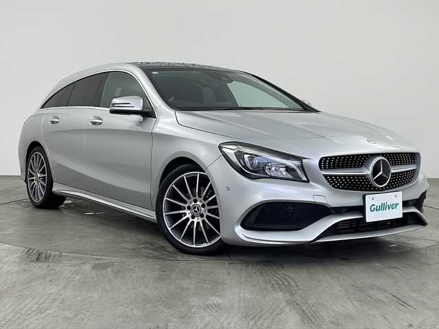 メルセデス・ベンツ ＣＬＡ１８０ Sブレイク AMG スタイル 兵庫県 2018(平30)年 4万km ポーラシルバー ・HDDナビ/・CD/DVD/USB/SD/Bluetooth/フルセグテレビ/・バックカメラ/・クルーズコントロール/・ETC/・USB入力端子/・純正フロアマット/・サンルーフ/・パドルシフト/・ハーフレザーシート/・メモリシート（D席）/・パワーシート（D席＋N席）/・ヒートシーター（D席＋N席）/・純正18インチアルミホイール/・横滑り防止装置/・盗難防止装置/・衝突被害軽減システム/・レーンキープアシスト/・W＋サイドエアバッグ/・カーテンエアバッグ/・オートライト/・LEDヘッドライト/・スマートキー/・プッシュスタートボタン/・オートエアコン