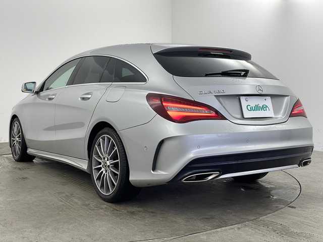 メルセデス・ベンツ ＣＬＡ１８０ Sブレイク AMG スタイル 兵庫県 2018(平30)年 4万km ポーラシルバー ・HDDナビ/・CD/DVD/USB/SD/Bluetooth/フルセグテレビ/・バックカメラ/・クルーズコントロール/・ETC/・USB入力端子/・純正フロアマット/・サンルーフ/・パドルシフト/・ハーフレザーシート/・メモリシート（D席）/・パワーシート（D席＋N席）/・ヒートシーター（D席＋N席）/・純正18インチアルミホイール/・横滑り防止装置/・盗難防止装置/・衝突被害軽減システム/・レーンキープアシスト/・W＋サイドエアバッグ/・カーテンエアバッグ/・オートライト/・LEDヘッドライト/・スマートキー/・プッシュスタートボタン/・オートエアコン