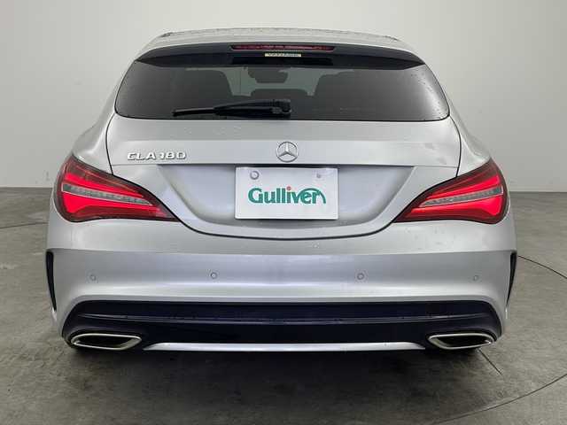 メルセデス・ベンツ ＣＬＡ１８０ Sブレイク AMG スタイル 兵庫県 2018(平30)年 4万km ポーラシルバー ・HDDナビ/・CD/DVD/USB/SD/Bluetooth/フルセグテレビ/・バックカメラ/・クルーズコントロール/・ETC/・USB入力端子/・純正フロアマット/・サンルーフ/・パドルシフト/・ハーフレザーシート/・メモリシート（D席）/・パワーシート（D席＋N席）/・ヒートシーター（D席＋N席）/・純正18インチアルミホイール/・横滑り防止装置/・盗難防止装置/・衝突被害軽減システム/・レーンキープアシスト/・W＋サイドエアバッグ/・カーテンエアバッグ/・オートライト/・LEDヘッドライト/・スマートキー/・プッシュスタートボタン/・オートエアコン