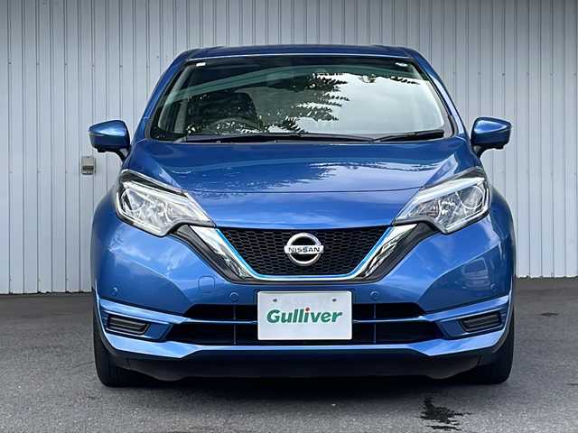 日産 ノート e－パワー X 長野県 2018(平30)年 3.9万km シャイニングブルー 衝突軽減ブレーキ/純正メモリナビフルセグTV/(MM318D-W)/バックカメラ/全周囲カメラ/ETC/デジタルインナーミラー/レーンキープアシスト/オートエアコン/横滑り防止装置/ステアリングリモコン/プッシュスタート/スマートキー/ドアバイザー/電動格納ミラー