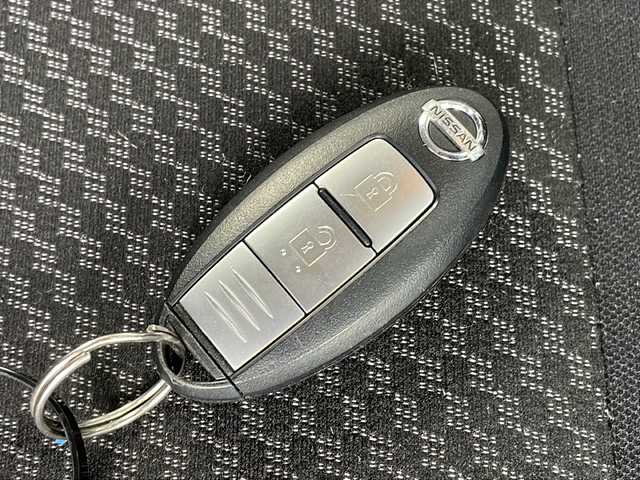 日産 ノート e－パワー X 長野県 2018(平30)年 3.9万km シャイニングブルー 衝突軽減ブレーキ/純正メモリナビフルセグTV/(MM318D-W)/バックカメラ/全周囲カメラ/ETC/デジタルインナーミラー/レーンキープアシスト/オートエアコン/横滑り防止装置/ステアリングリモコン/プッシュスタート/スマートキー/ドアバイザー/電動格納ミラー