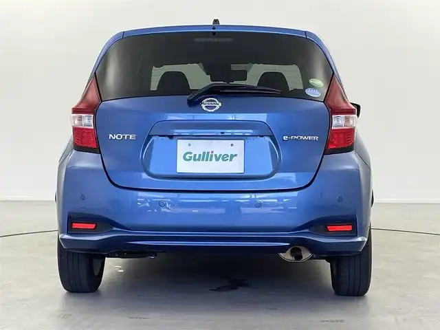 日産 ノート e－パワー X 福井県 2018(平30)年 3.9万km シャイニングブルー 純正ナビ/・AM/FM/BT/CD/・フルセグTV/・全方位カメラ/デジタルインナーミラー/エマージェンシーブレーキパッケージ/・エマージェンシーブレーキ/・車線逸脱警報/・ビークルダイナミックコントロール/・踏み間違い衝突防止アシスト/・機能付アラウンドビューモニター/ETC/オートエアコン/横滑り防止装置/ステアリングリモコン/プッシュスタート/スマートキー/ドアバイザー/電動格納ミラー