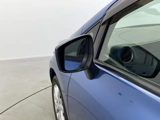 日産 ノート e－パワー X 福井県 2018(平30)年 3.9万km シャイニングブルー 純正ナビ/・AM/FM/BT/CD/・フルセグTV/・全方位カメラ/デジタルインナーミラー/エマージェンシーブレーキパッケージ/・エマージェンシーブレーキ/・車線逸脱警報/・ビークルダイナミックコントロール/・踏み間違い衝突防止アシスト/・機能付アラウンドビューモニター/ETC/オートエアコン/横滑り防止装置/ステアリングリモコン/プッシュスタート/スマートキー/ドアバイザー/電動格納ミラー